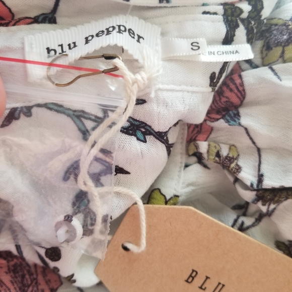 Top - Picture 5 of 6